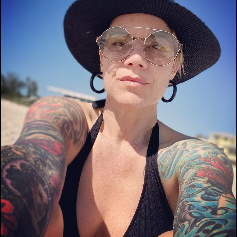 Meet your Posher, Dana